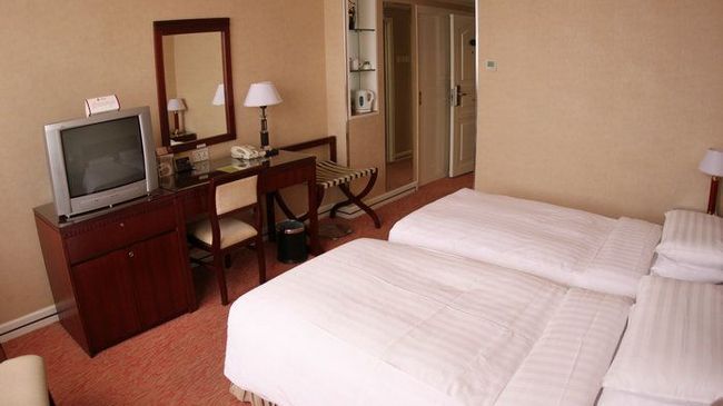 Golden Dragon Hotel Kunming Comodidades foto